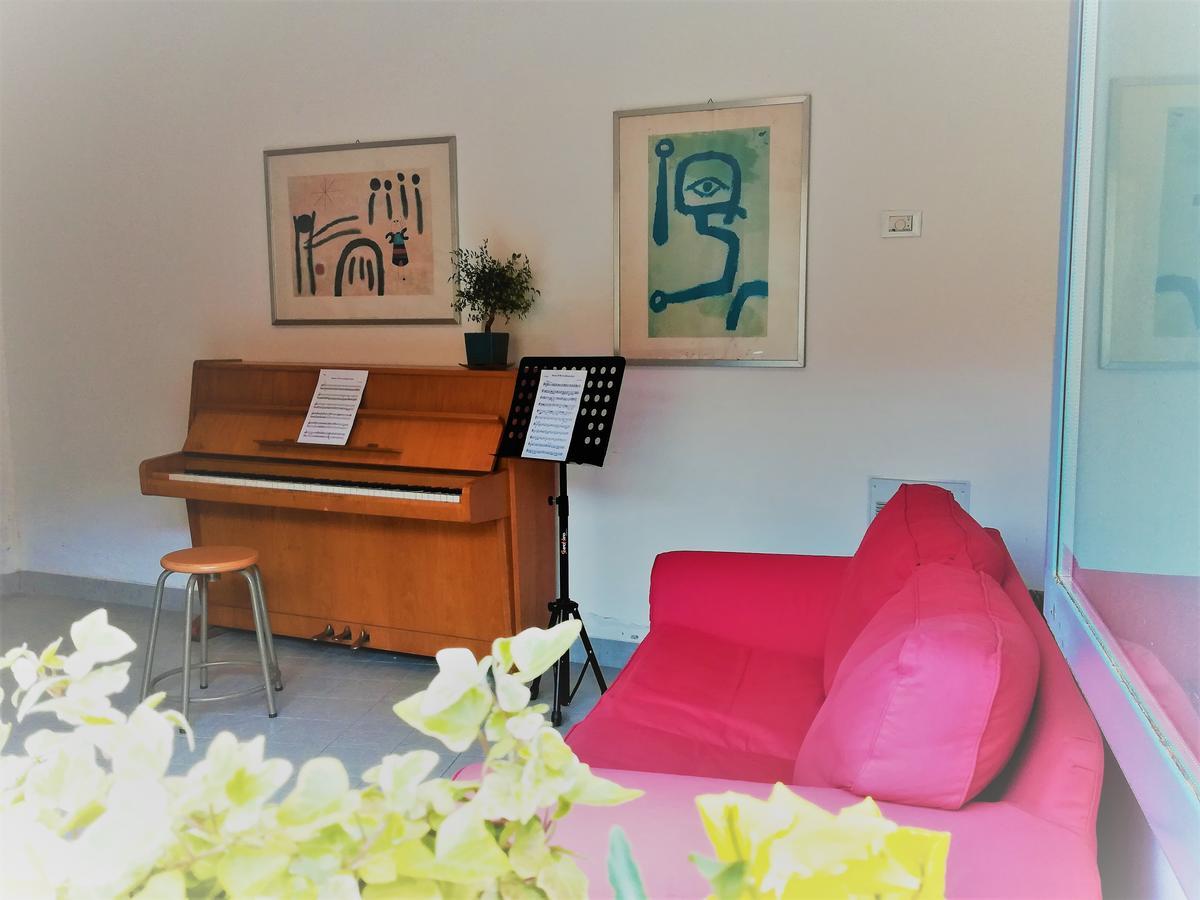 Ostello Residenza Molinatto Oggiono ภายนอก รูปภาพ