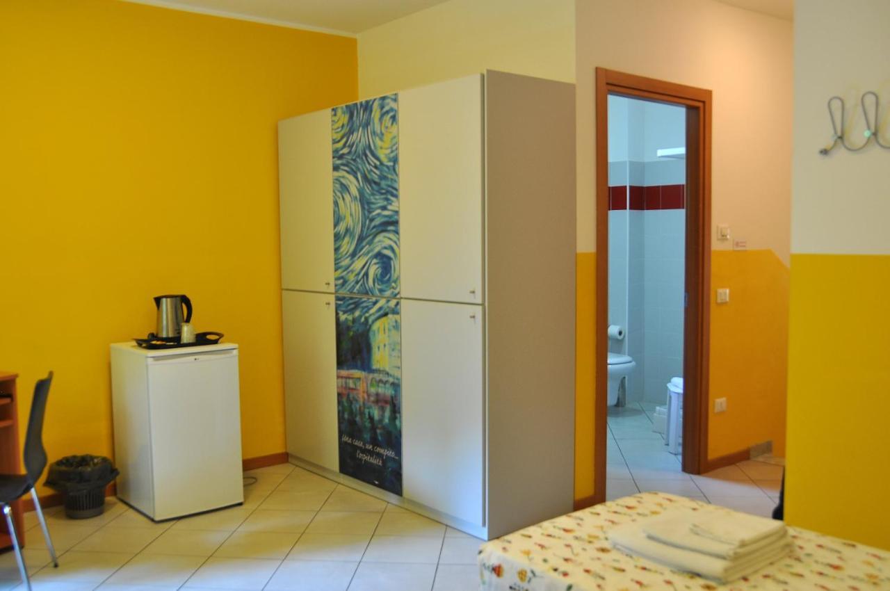 Ostello Residenza Molinatto Oggiono ภายนอก รูปภาพ