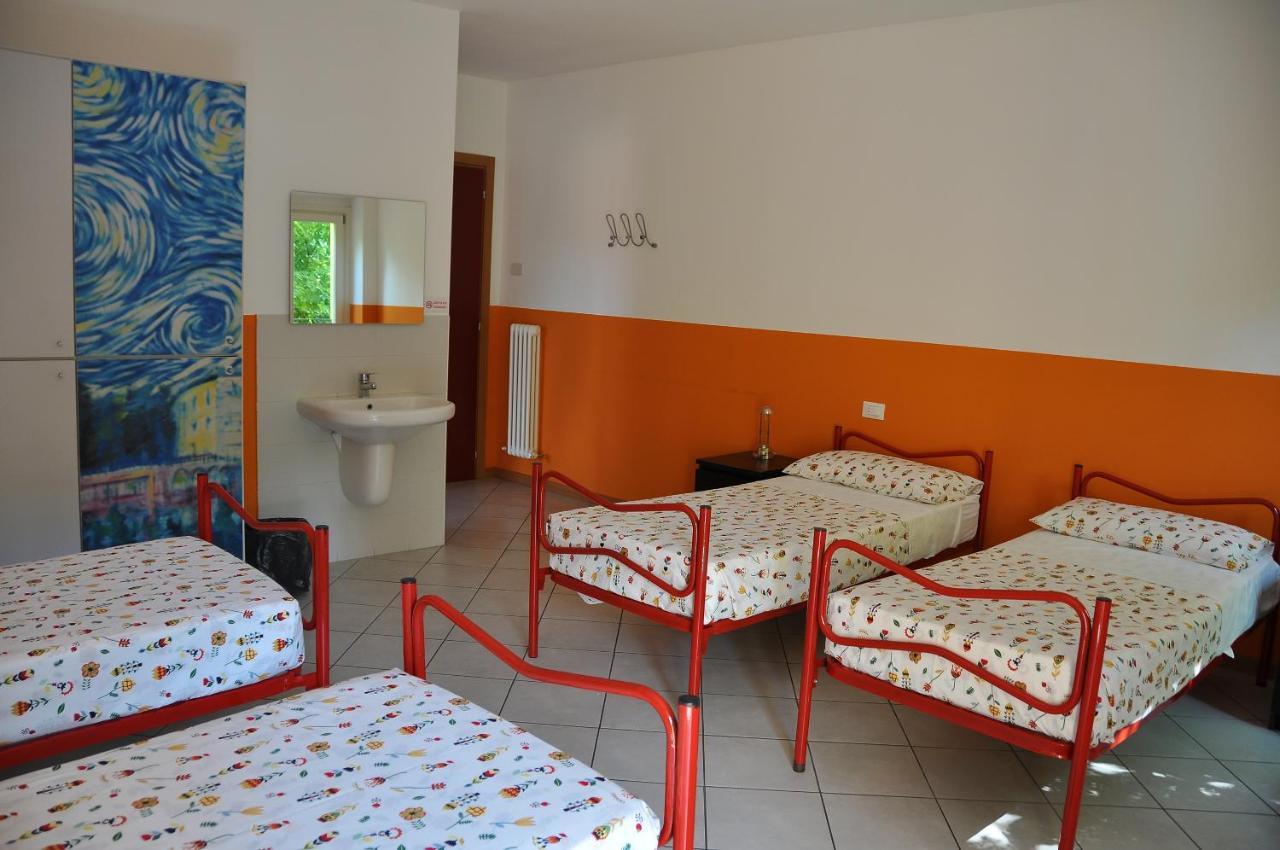 Ostello Residenza Molinatto Oggiono ภายนอก รูปภาพ