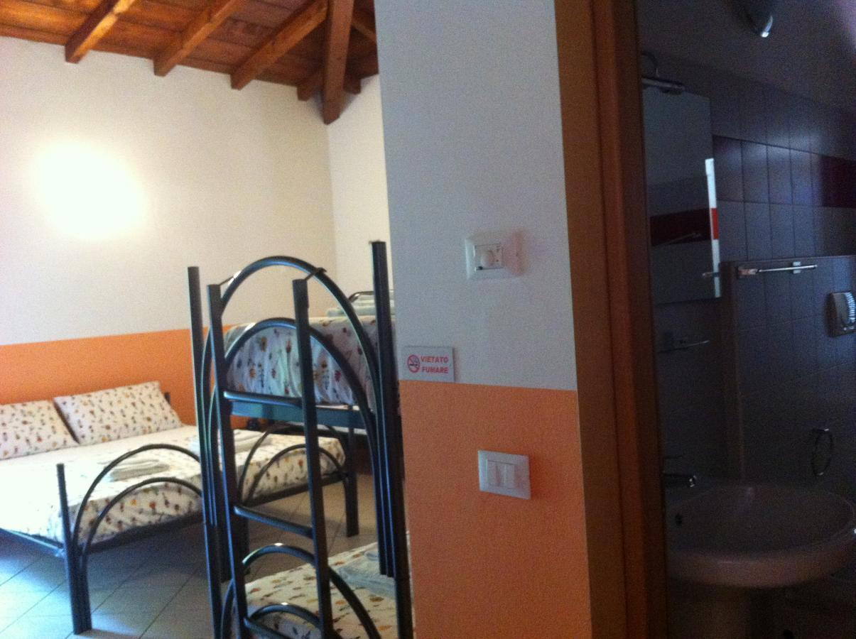 Ostello Residenza Molinatto Oggiono ภายนอก รูปภาพ