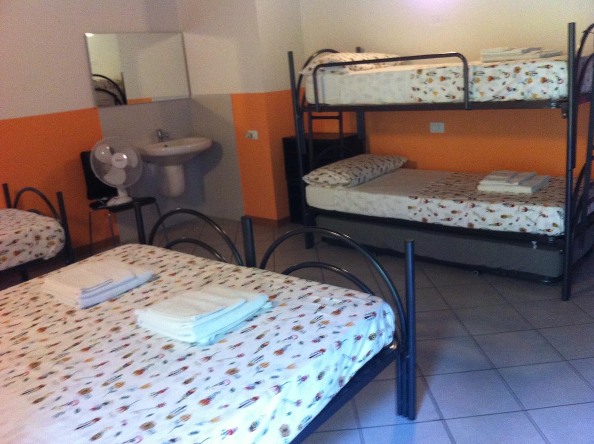 Ostello Residenza Molinatto Oggiono ภายนอก รูปภาพ